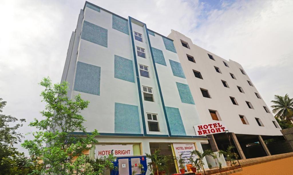 Hotel Bright Airport Zone Shamshabad Zewnętrze zdjęcie