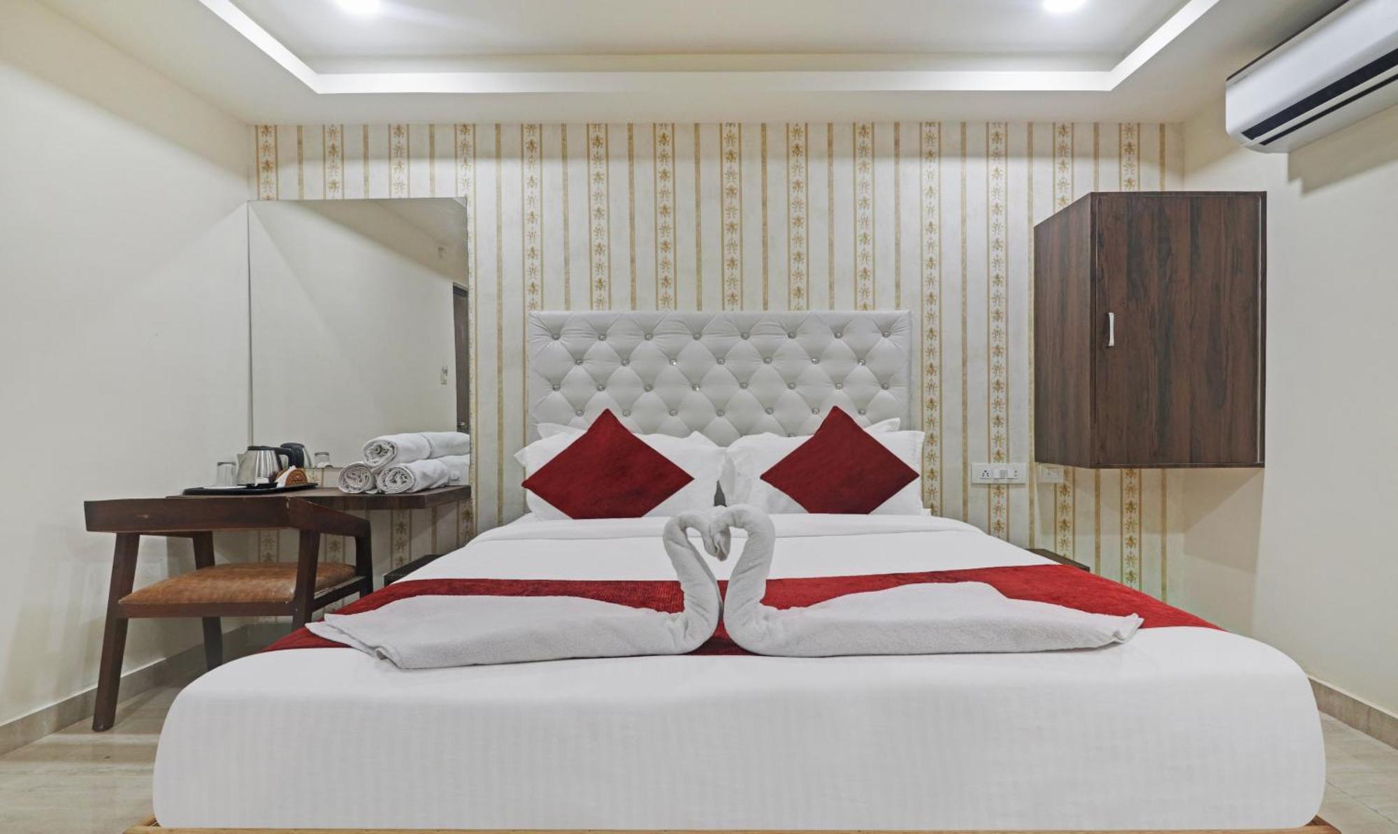 Hotel Bright Airport Zone Shamshabad Zewnętrze zdjęcie