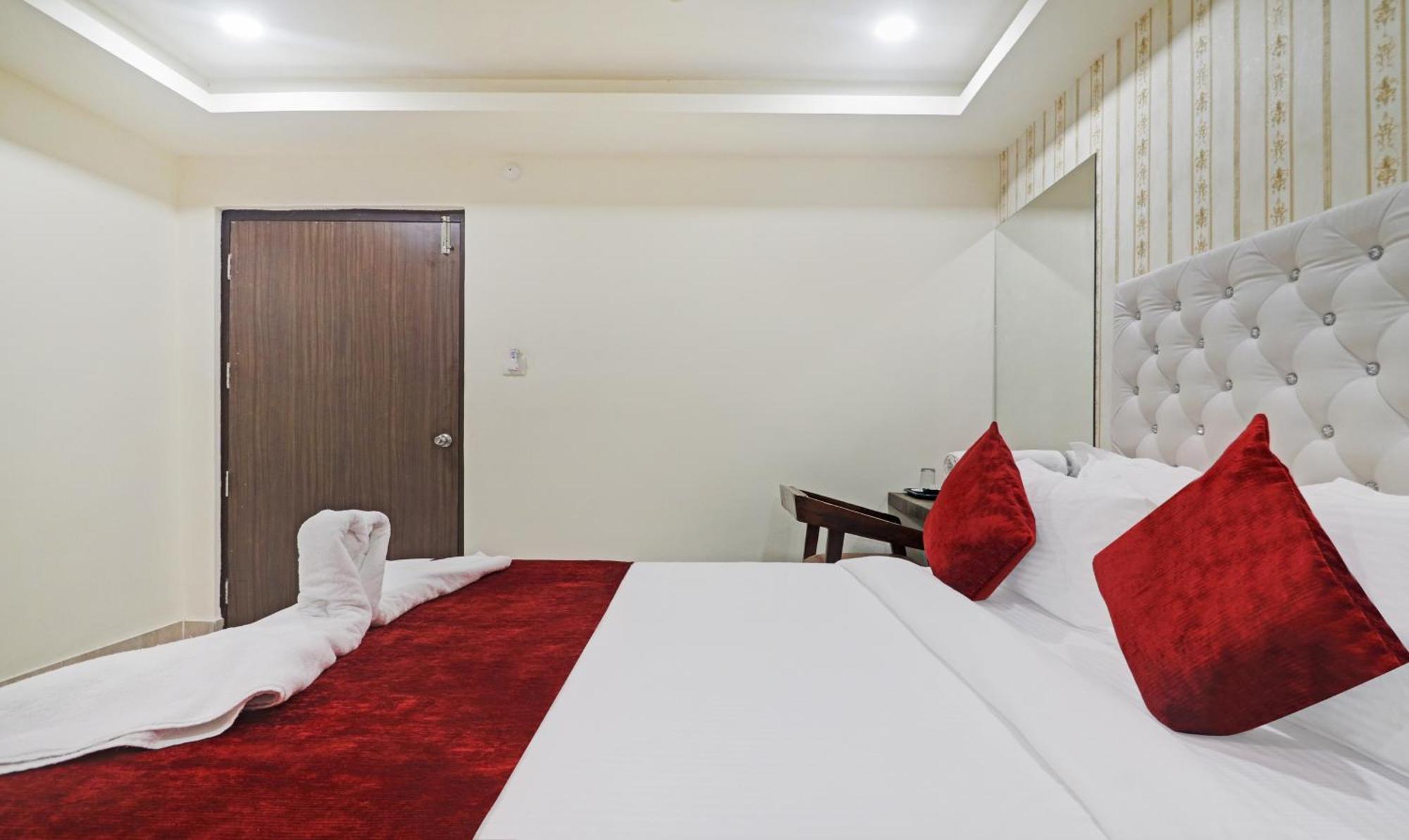 Hotel Bright Airport Zone Shamshabad Zewnętrze zdjęcie