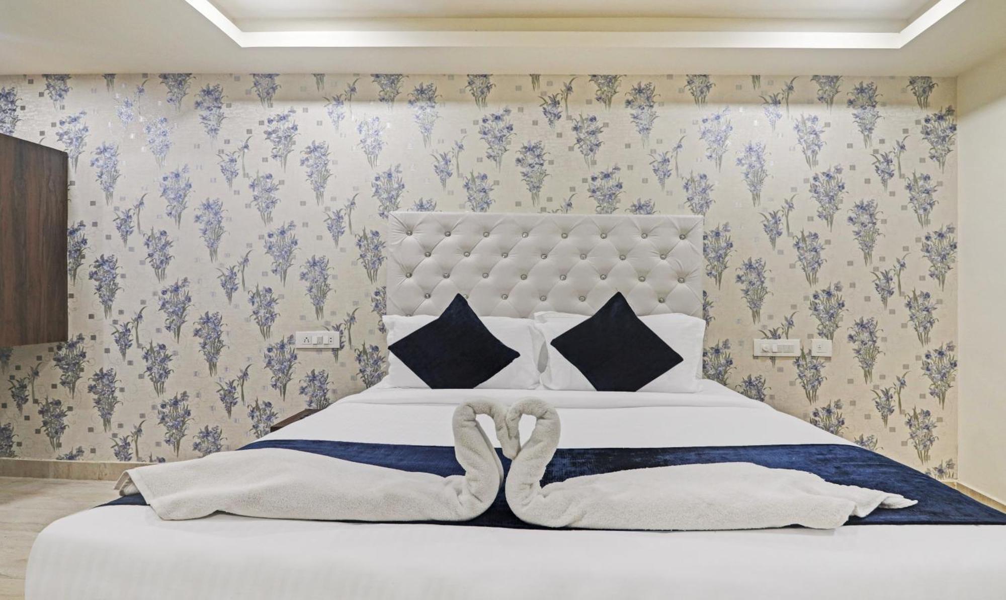 Hotel Bright Airport Zone Shamshabad Zewnętrze zdjęcie